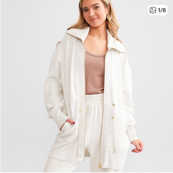 Varley Ridgefield Beige Zip-Up Jacket - Picture 5 of 5